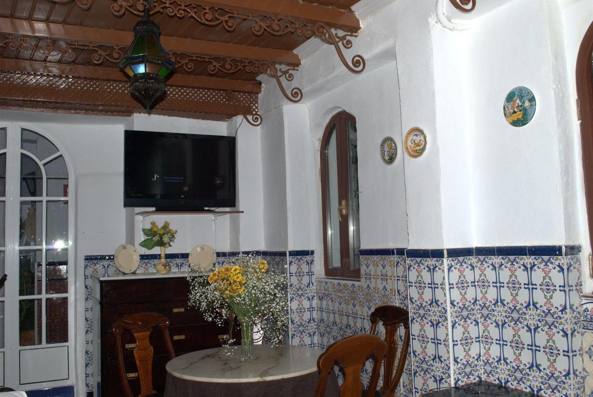Pensión Santa María la Blanca Sevilha Exterior foto