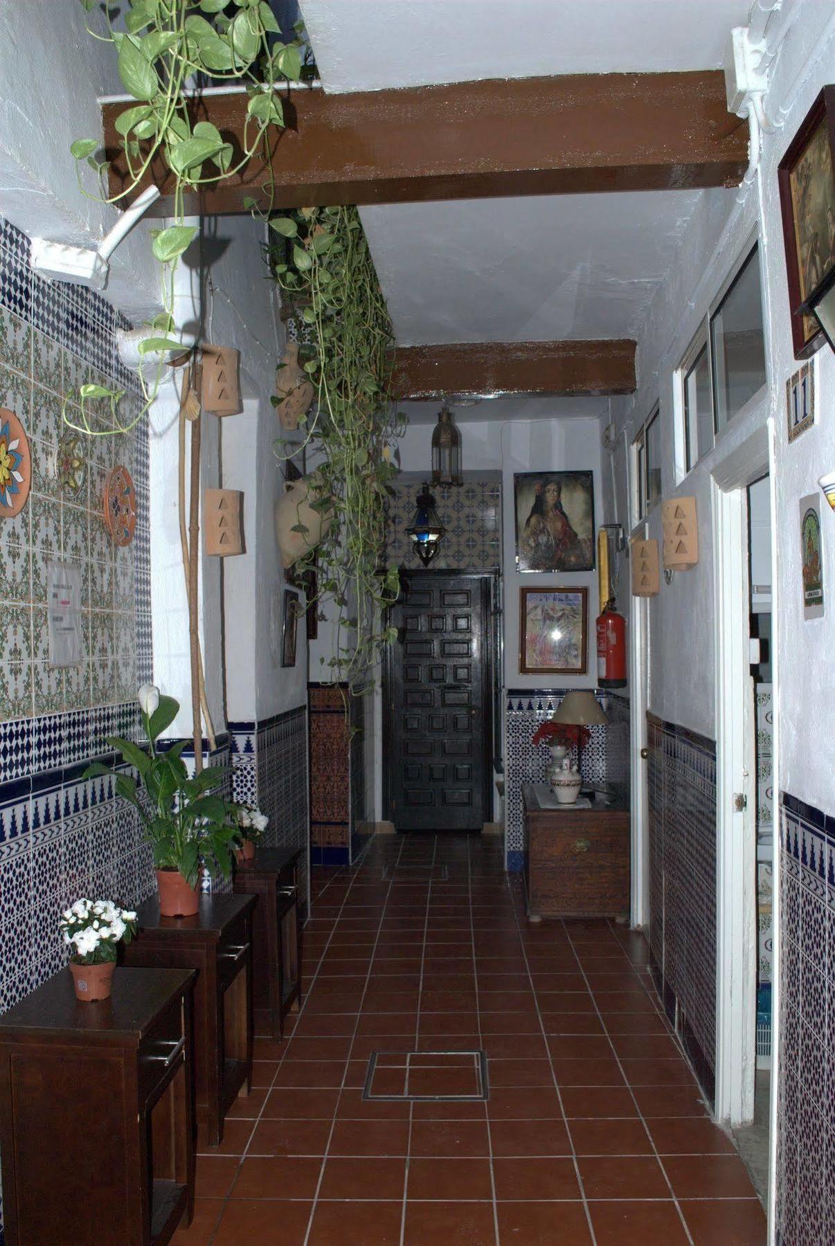Pensión Santa María la Blanca Sevilha Exterior foto